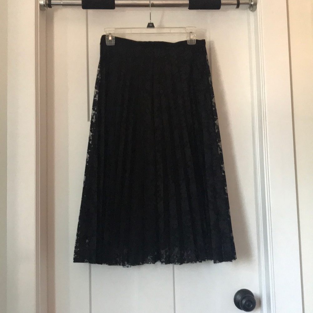 Banana Republic lace skirt, never worn